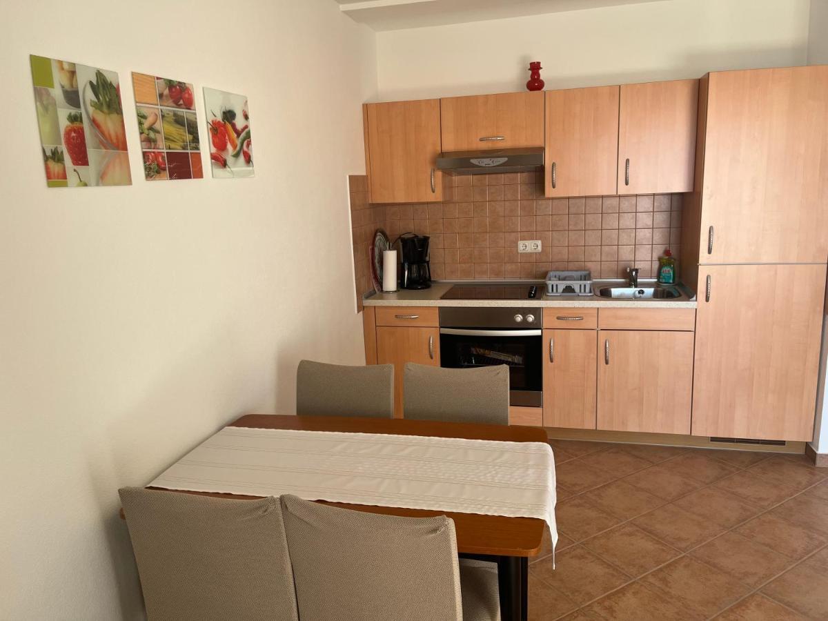 Apartmani Emil Trogir Exterior photo